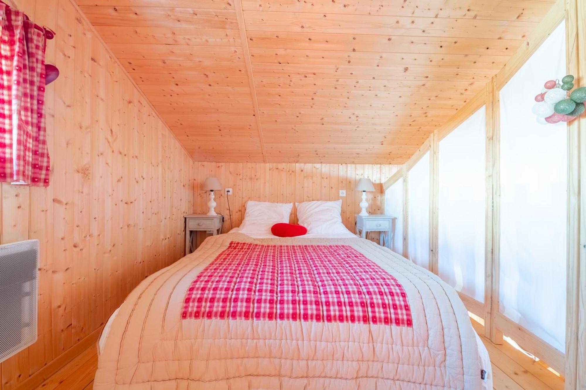 Chalet L'Embellie - Chalet Avec Piscine Partagee Saint-Laurent-en-Grandvaux エクステリア 写真
