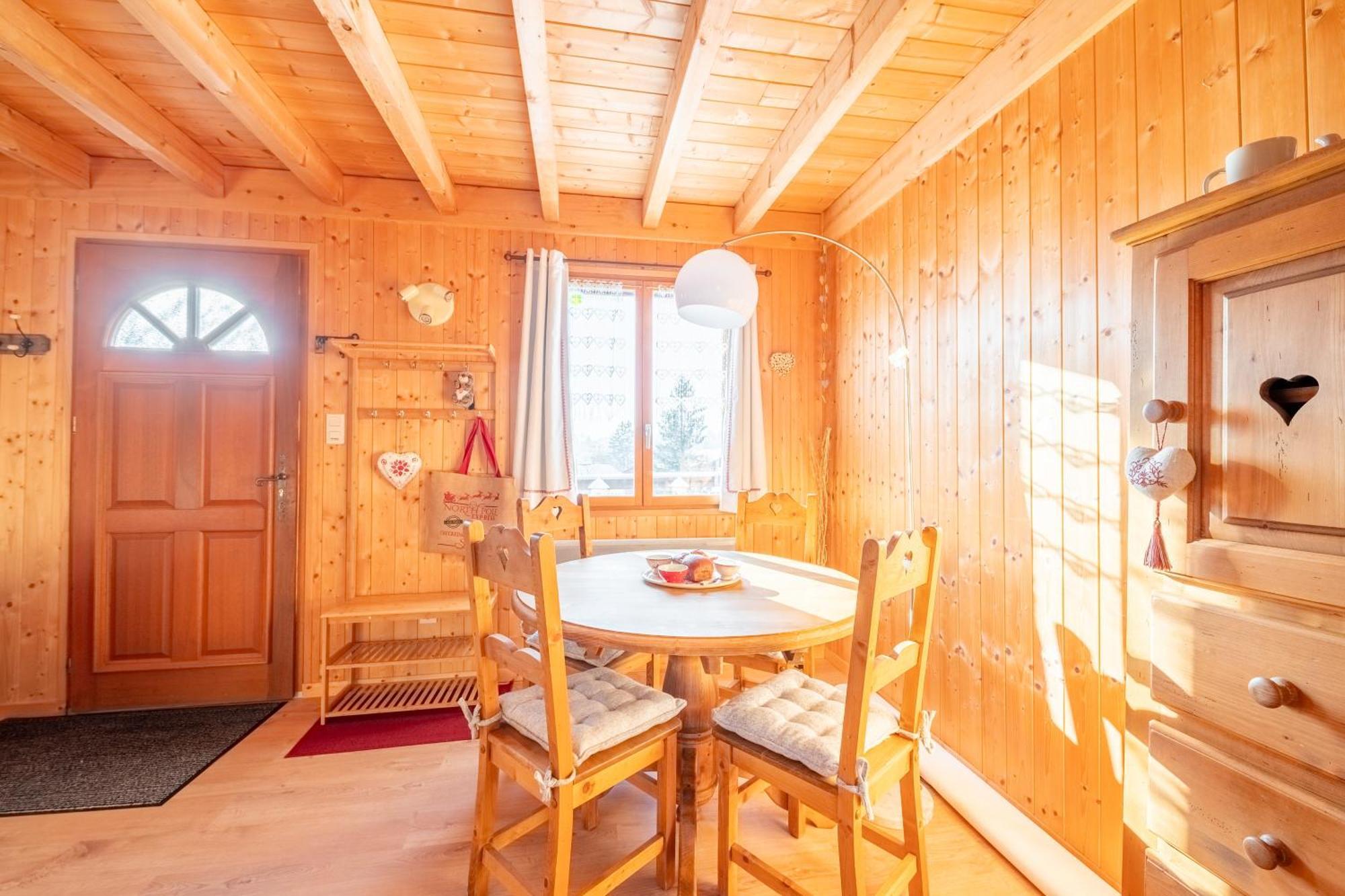 Chalet L'Embellie - Chalet Avec Piscine Partagee Saint-Laurent-en-Grandvaux エクステリア 写真